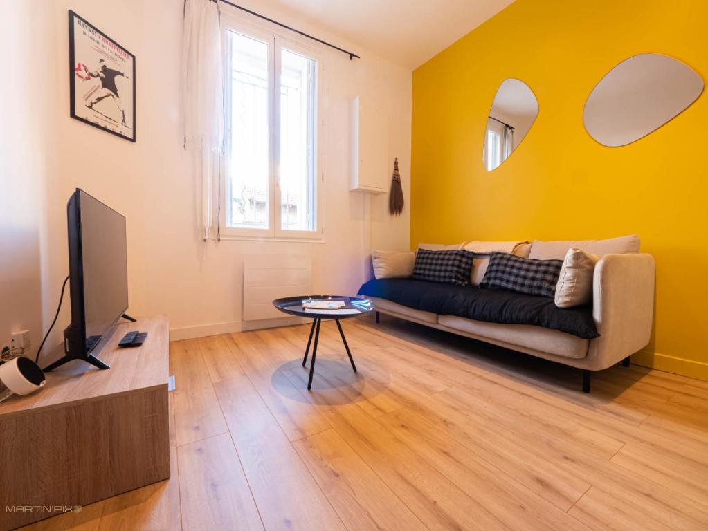 Appartement privé - Terrasse - Cœur de ville 8 Rue Saint-Hubert, 34000 Montpellier