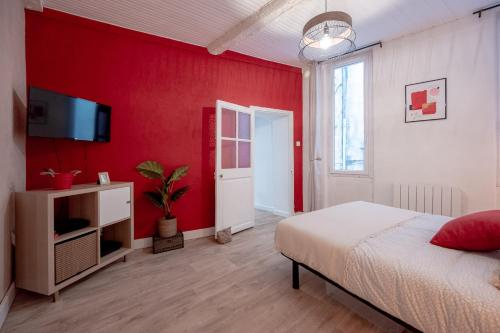**APPARTEMENT PROCHE GARE ET MARCHE DE TOULON**