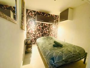 APPARTEMENT PROCHE MER AVEC PISCINE ET PARKING