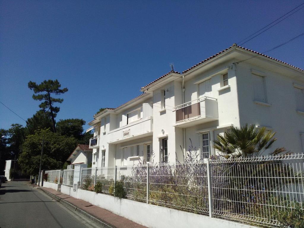 Appartement Appartement proche plage et commerces 24 Avenue du Petit Parc 17200 Royan