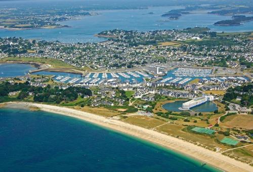 Appartement proximité immédiate plage et port de plaisance