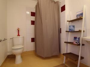 Appartement Appartement Puy-Saint-Vincent, 1 pièce, 2 personnes - FR-1-330G-125 APPARTEMENT N°37 BAT D 2EME ETAGE CLOS DES LEAUTHAUD 05290 Puy-Saint-Vincent Provence-Alpes-Côte d\'Azur