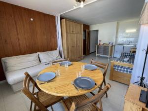 Appartement Puy Saint Vincent 1400, 1 pièce, 4 personnes - FR-1-330G-6