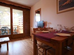 Appartement Puy-Saint-Vincent, 2 pièces, 4 personnes - FR-1-330G-82