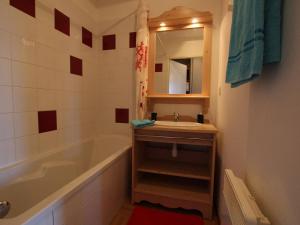 Appartement Appartement Puy-Saint-Vincent, 2 pièces, 6 personnes - FR-1-330G-96 Station 1800 -  - 05290 Puy-Saint-Vincent Provence-Alpes-Côte d\'Azur