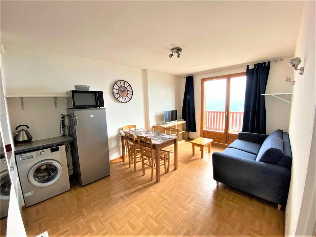 Appartement Appartement Puy-Saint-Vincent, 2 pièces, 6 personnes - FR-1-504-657 CLOT DES LEOTHAUDS STATION 1800 05290 Puy-Saint-Vincent