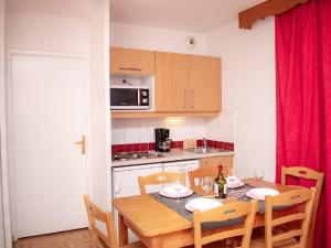 Appartement Puy-Saint-Vincent, 3 pièces, 6 personnes - FR-1-504-130