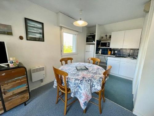 Appartement Quiberon, 2 pièces, 5 personnes - FR-1-478-231
