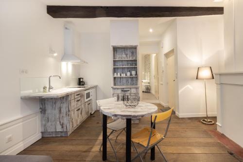 Appartement R1 T2 Rodez Centre Historique