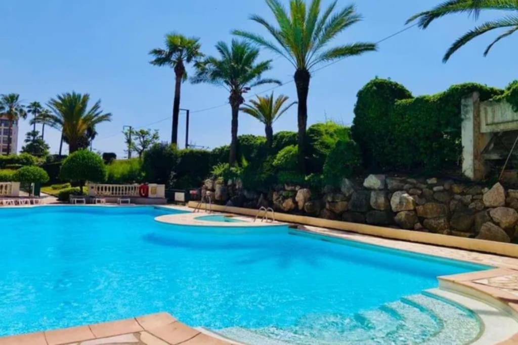 Appartement rdc en résidence avec piscine 6 Rue de la Verrerie, 06150 Cannes