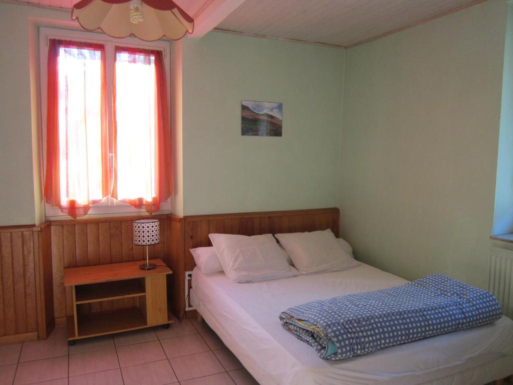 Appartement RDC maison de village 2 impasse betsane, 09110 Savignac-les-Ormeaux