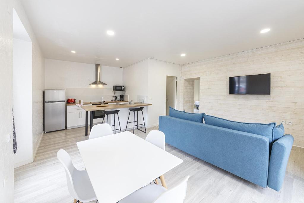 Appartement Appartement refait à neuf avec parking Quai Boulevard du pont d'Avesnières, 67 53000 Laval