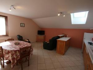 Appartement Relanges, 3 pièces, 4 personnes - FR-1-589-207