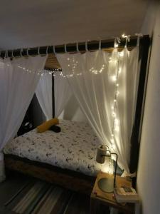 Appartement rénové 50m2 à 2 pas du port et plage!