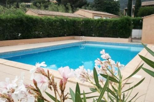 Appartement rénové à Cavalière avec terrasse