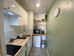 Appartement rénové et équipé