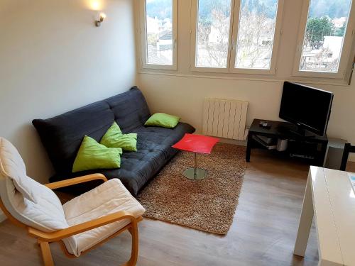 Appartement rénové lumineux proche centre ville