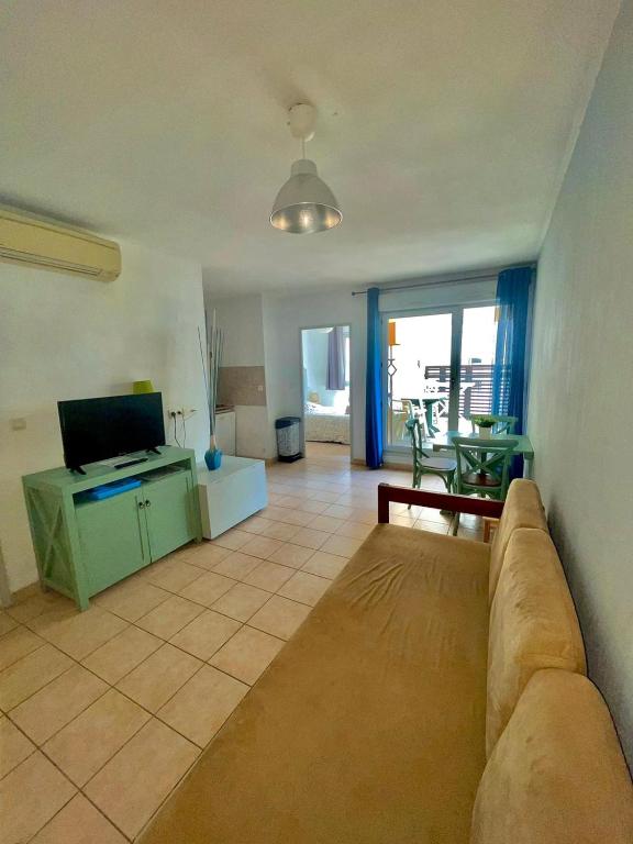 Appartement appartement résidence avec piscine très bien situé Rue des Cèdres 30700 Uzès