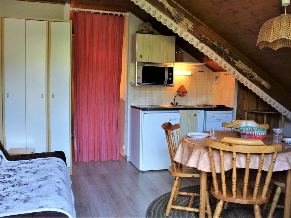 Appartement Risoul, 1 pièce, 4 personnes - FR-1-330-131 Chamois - Appartement NÂ° 67 -, 05600 Risoul