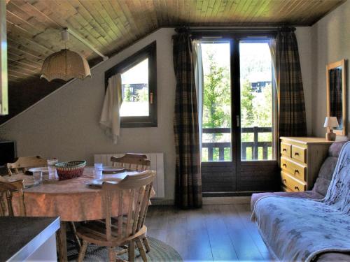 Appartement Risoul, 1 pièce, 4 personnes - FR-1-330-131