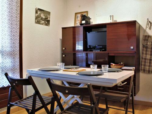 Appartement Risoul, 1 pièce, 4 personnes - FR-1-330-498