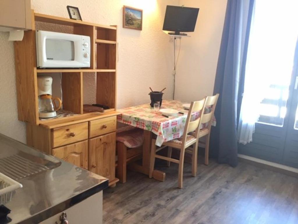 Appartement Risoul, 1 pièce, 4 personnes - FR-1-330-512 APPARTEMENT N°113 1ER ETAGE, 05600 Risoul