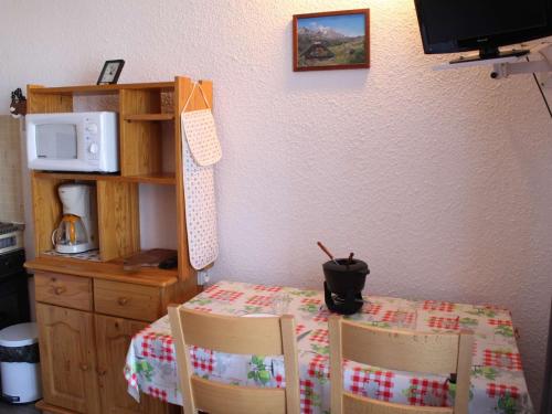 Appartement Risoul, 1 pièce, 4 personnes - FR-1-330-512