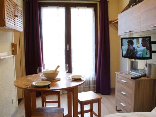 Appartement Risoul, 1 pièce, 4 personnes - FR-1-330-518