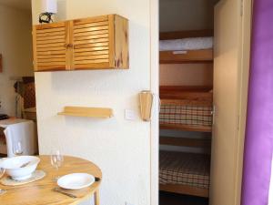 Appartement Risoul, 1 pièce, 4 personnes - FR-1-330-518