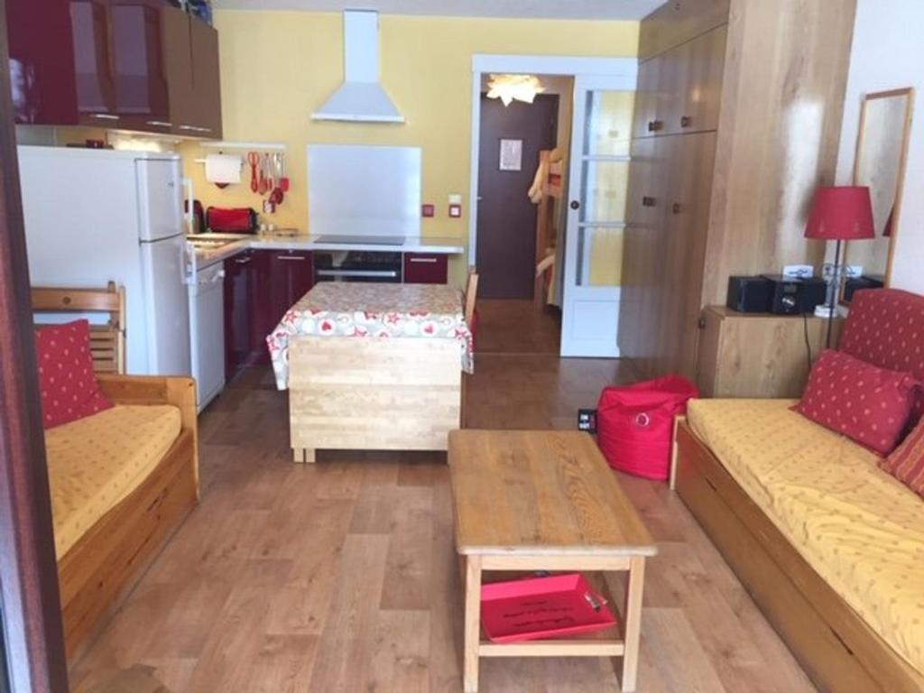 Appartement Risoul, 1 pièce, 4 personnes - FR-1-330-537 APPARTEMENT ENTREE I N°23 2° ETAGE, 05600 Risoul