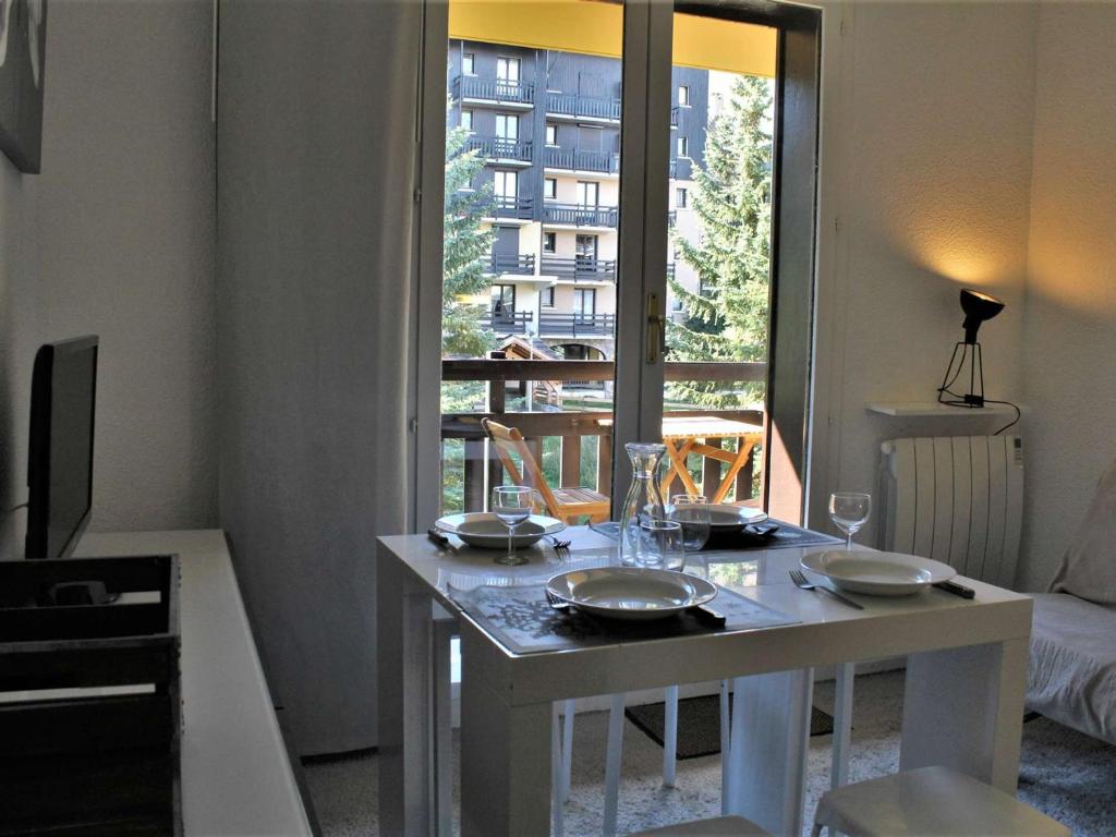 Appartement Risoul, 1 pièce, 4 personnes - FR-1-330-558 APPARTEMENT N°51 BATIMENT A1 2ème ETAGE, 05600 Risoul