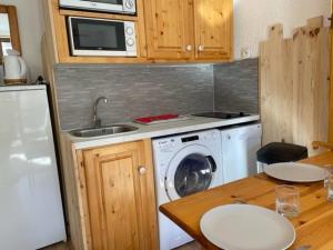 Appartement Risoul, 1 pièce, 4 personnes - FR-1-330-559