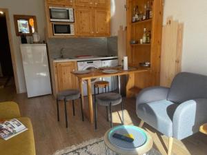 Appartement Risoul, 1 pièce, 4 personnes - FR-1-330-559
