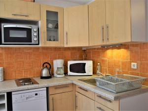 Appartement Risoul, 1 pièce, 4 personnes - FR-1-330-92
