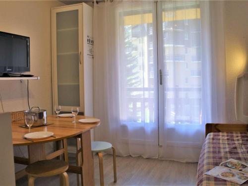 Appartement Risoul, 1 pièce, 5 personnes - FR-1-330-557