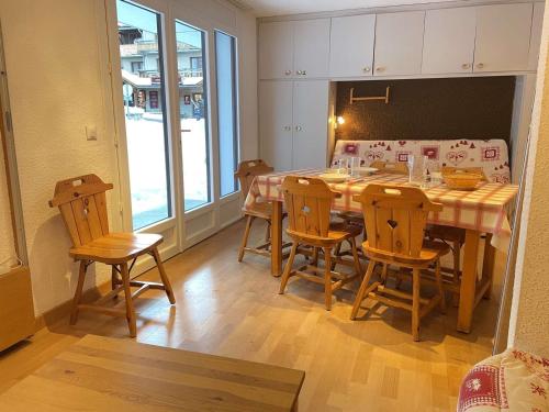 Appartement Risoul, 1 pièce, 8 personnes - FR-1-330-40