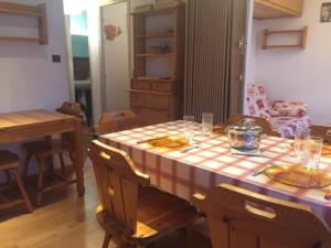 Appartement Risoul, 1 pièce, 8 personnes - FR-1-330-40