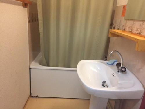Appartement Risoul, 2 pièces, 4 personnes - FR-1-330-182
