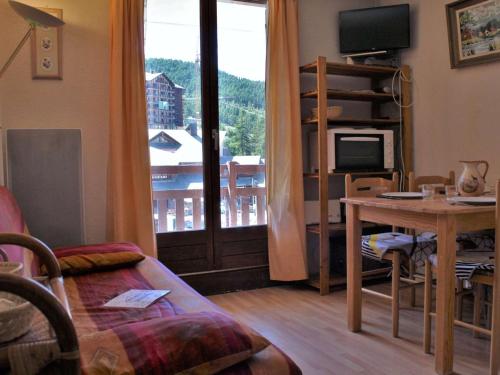 Appartement Risoul, 2 pièces, 4 personnes - FR-1-330-213