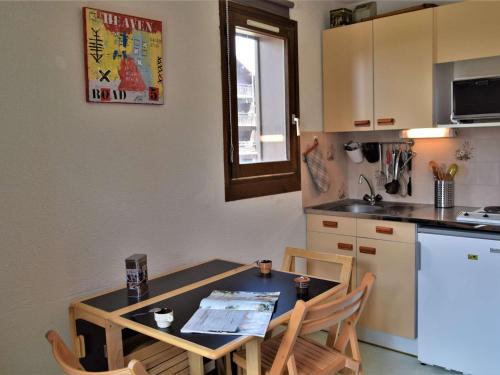 Appartement Risoul, 2 pièces, 4 personnes - FR-1-330-220