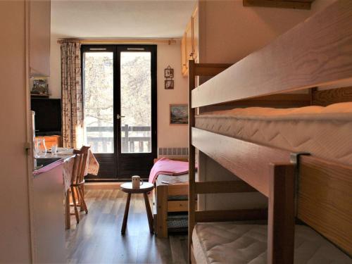 Appartement Risoul, 2 pièces, 4 personnes - FR-1-330-556