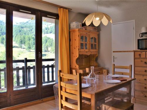 Appartement Risoul, 2 pièces, 5 personnes - FR-1-330-79