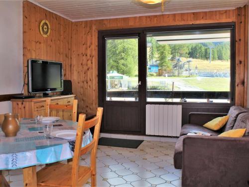 Appartement Risoul, 2 pièces, 6 personnes - FR-1-330-214