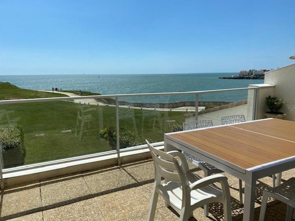 Appartement Appartement Royan, 2 pièces, 4 personnes - FR-1-494-33 5 Allée des rochers 17200 Royan