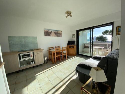 Appartement Royan, 2 pièces, 4 personnes - FR-1-494-93