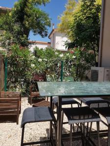 Appartement Appartement rue calme, proche centre ville 1er étage appt 1 3 Rue Emile Augier 84100 Orange Provence-Alpes-Côte d\'Azur