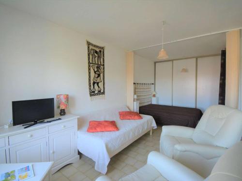 Appartement Ruoms, 1 pièce, 2 personnes - FR-1-382-151