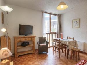 Appartement Saint-Chaffrey , 1 pièce, 2 personnes - FR-1-330E-62