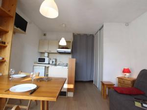 Appartement Saint-Chaffrey , 1 pièce, 3 personnes - FR-1-330E-99