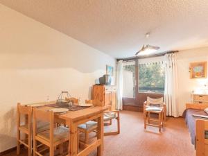 Appartement Saint-Chaffrey , 1 pièce, 4 personnes - FR-1-330E-102